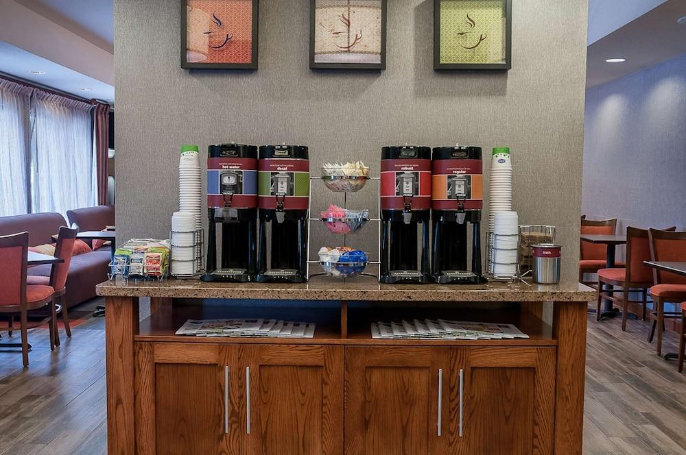 Hampton Inn Fort Collins Kültér fotó