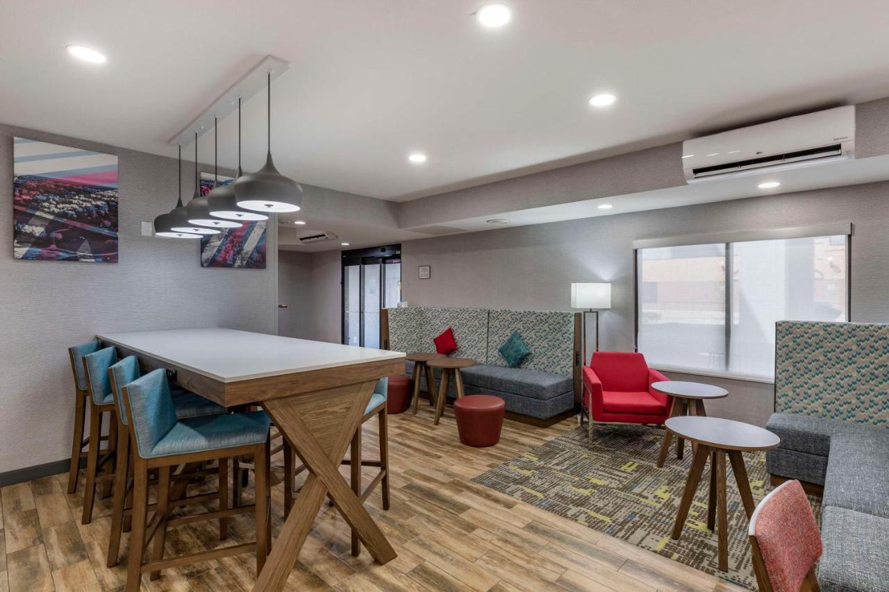 Hampton Inn Fort Collins Kültér fotó